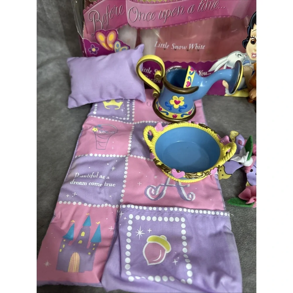 Vintage‎ 2002 Disney Princess Little Snow White With Accessories Open Box Disney